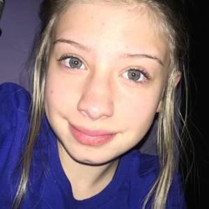 Meet your Posher, Dakota